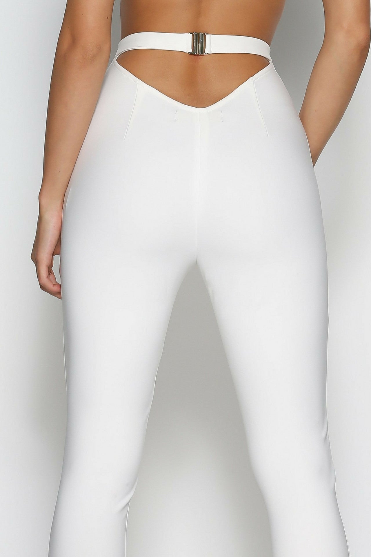 Bad AF Fashion pants, close up back view of the Marchesa plunge pants.